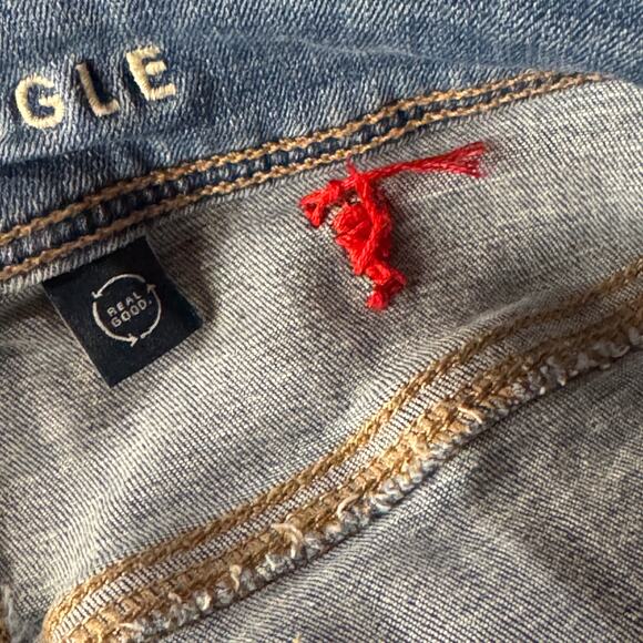 American Eagle SZ 12 SHORT Kick Boot Jeans Floral Embroidery Stretch Mid-Rise - Picture 11 of 13